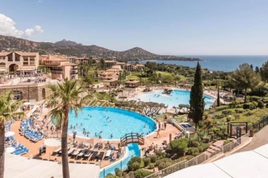 Superbe Appartement Village Cap Esterel 4P Climatise Saint-Raphaël Exteriér fotografie